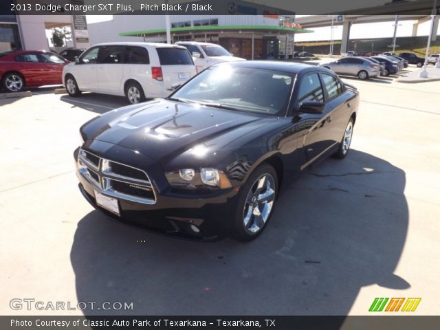 2013 Dodge Charger SXT Plus in Pitch Black