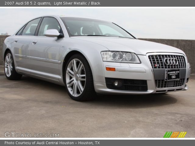 2007 Audi S8 5.2 quattro in Light Silver Metallic