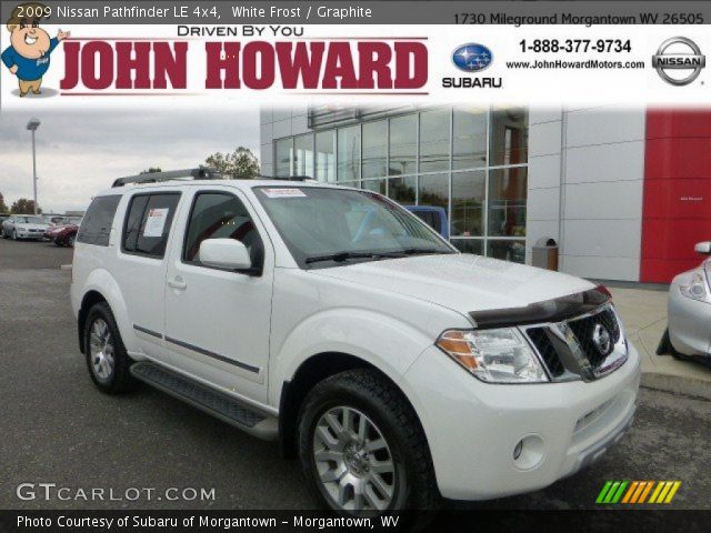 2009 Nissan Pathfinder LE 4x4 in White Frost