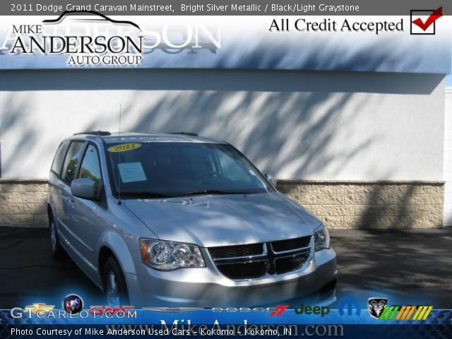2011 Dodge Grand Caravan Mainstreet in Bright Silver Metallic