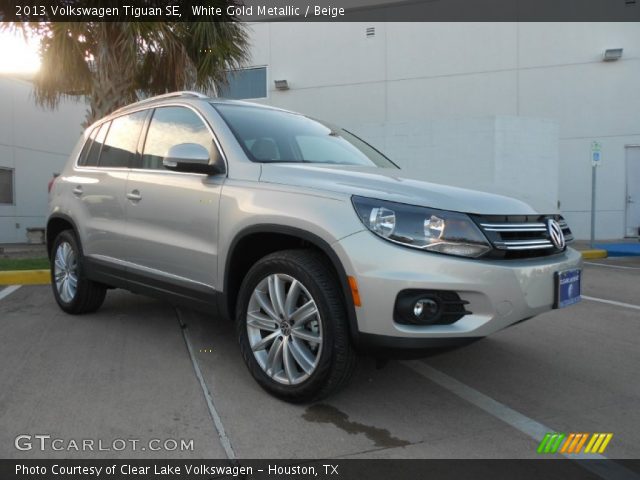 2013 Volkswagen Tiguan SE in White Gold Metallic