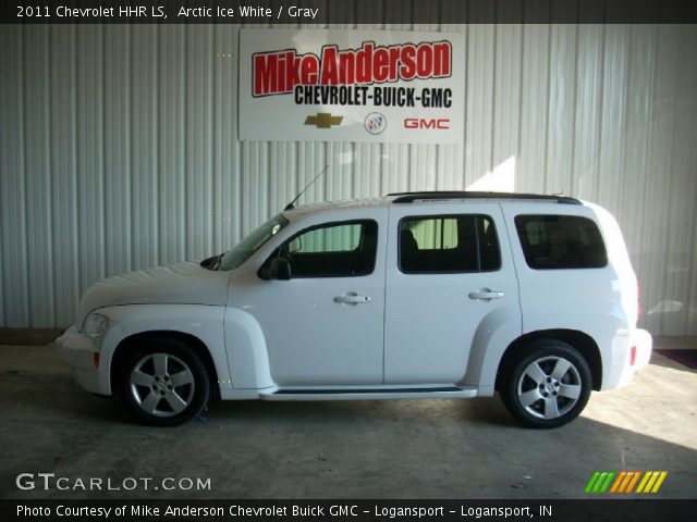 2011 Chevrolet HHR LS in Arctic Ice White
