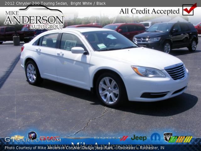 2012 Chrysler 200 Touring Sedan in Bright White