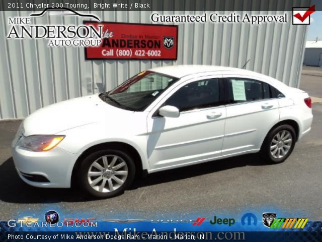 2011 Chrysler 200 Touring in Bright White