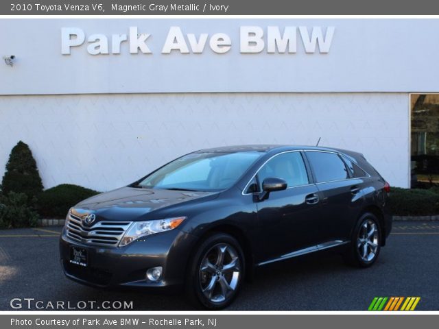 2010 Toyota Venza V6 in Magnetic Gray Metallic