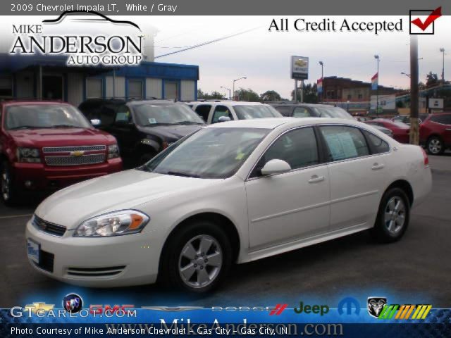2009 Chevrolet Impala LT in White