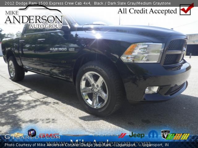 2012 Dodge Ram 1500 Express Crew Cab 4x4 in Black