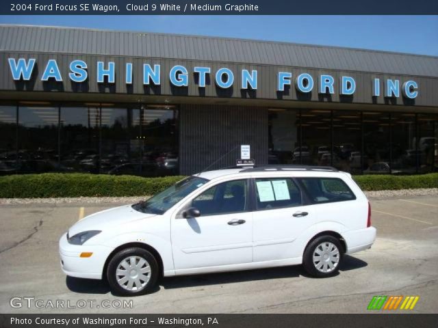 2004 Ford Focus SE Wagon in Cloud 9 White