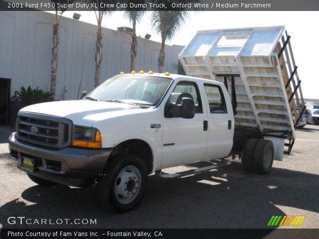 2001 Ford F450 Super Duty XL Crew Cab Dump Truck in Oxford White