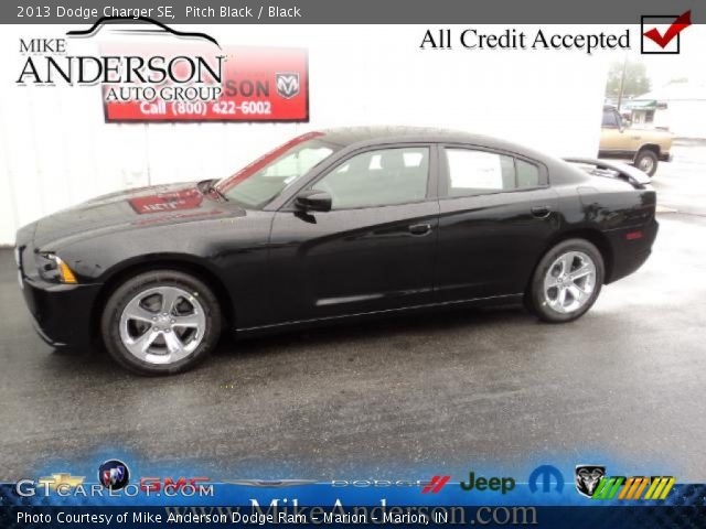 2013 Dodge Charger SE in Pitch Black