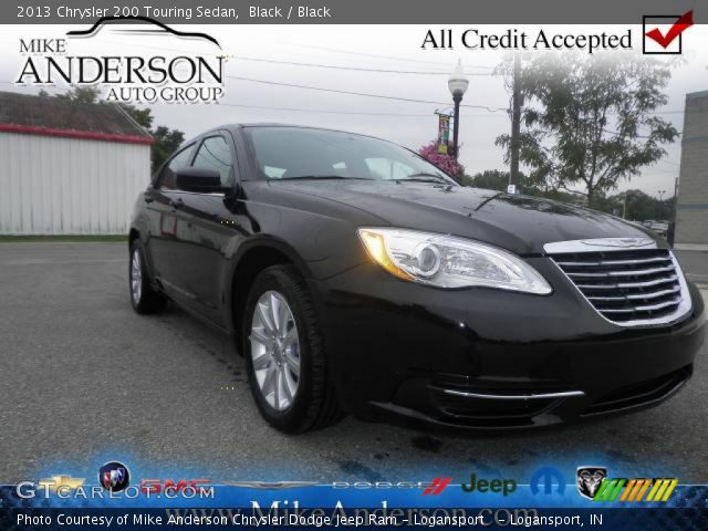 2013 Chrysler 200 Touring Sedan in Black