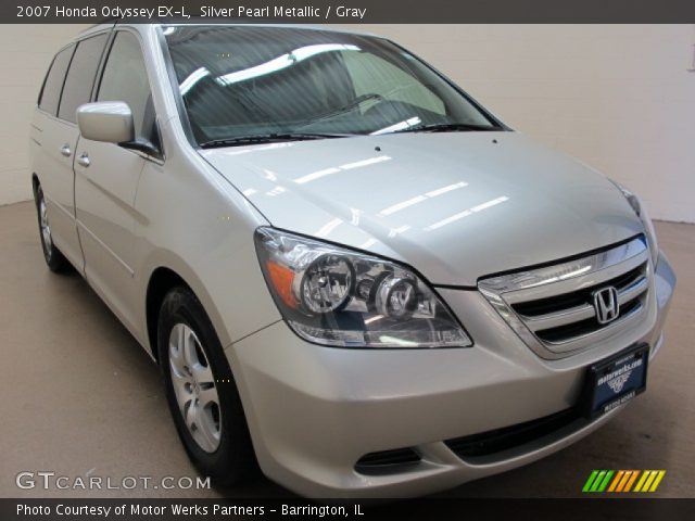 2007 Honda Odyssey EX-L in Silver Pearl Metallic