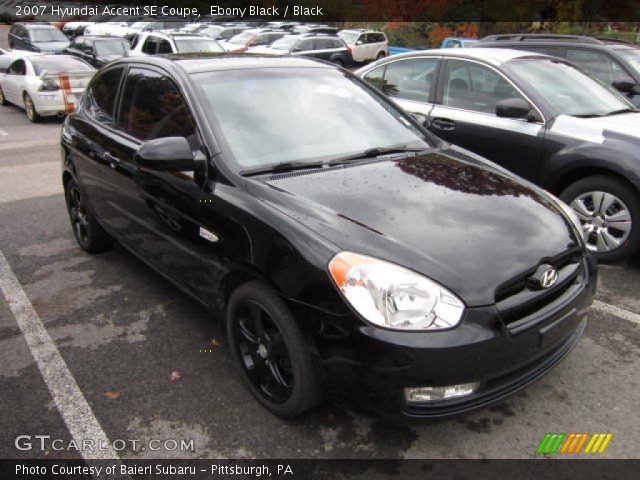 2007 Hyundai Accent SE Coupe in Ebony Black