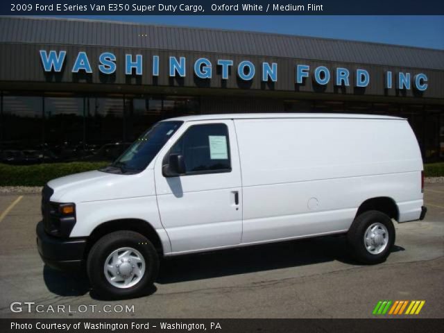 2009 Ford E Series Van E350 Super Duty Cargo in Oxford White
