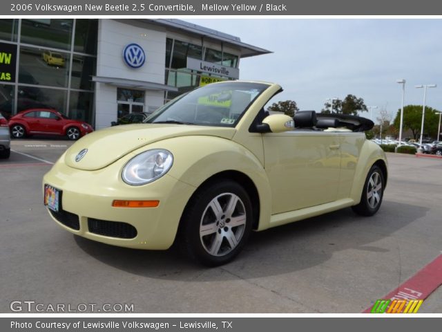 2006 Volkswagen New Beetle 2.5 Convertible in Mellow Yellow