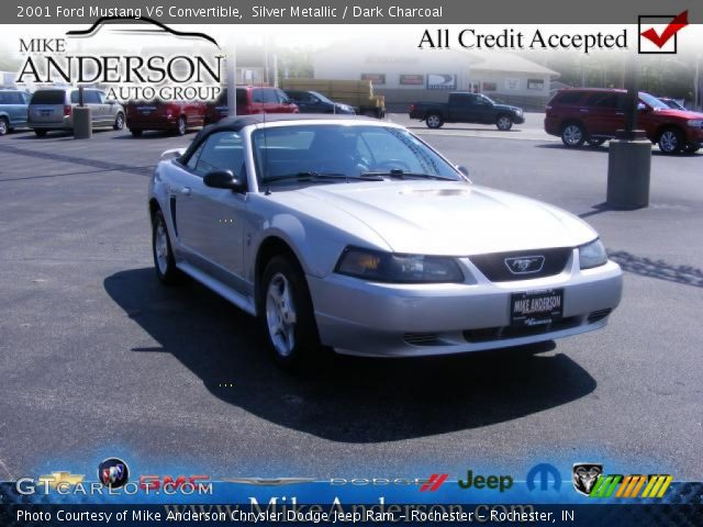 2001 Ford Mustang V6 Convertible in Silver Metallic