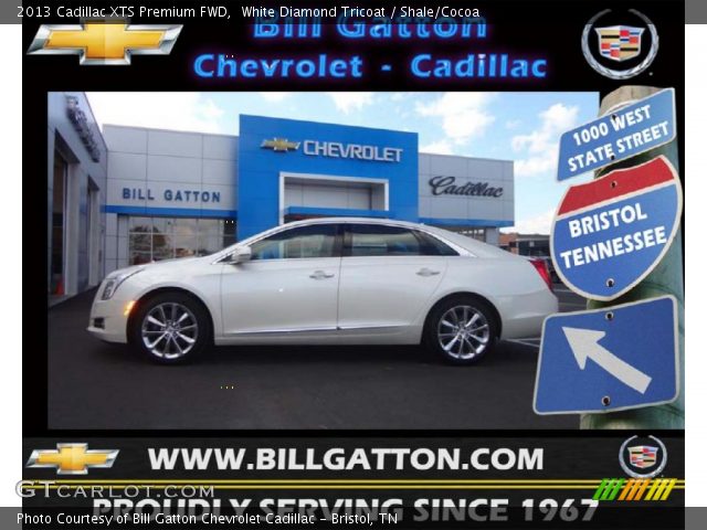 2013 Cadillac XTS Premium FWD in White Diamond Tricoat