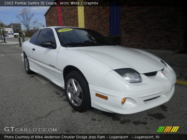 2002 Pontiac Sunfire SE Coupe in Arctic White