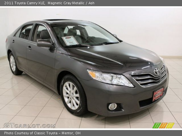2011 Toyota Camry XLE in Magnetic Gray Metallic