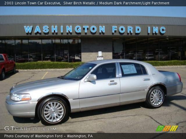 2003 Lincoln Town Car Executive in Silver Birch Metallic