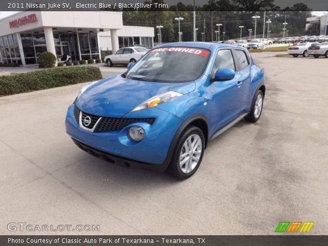 2011 Nissan Juke SV in Electric Blue
