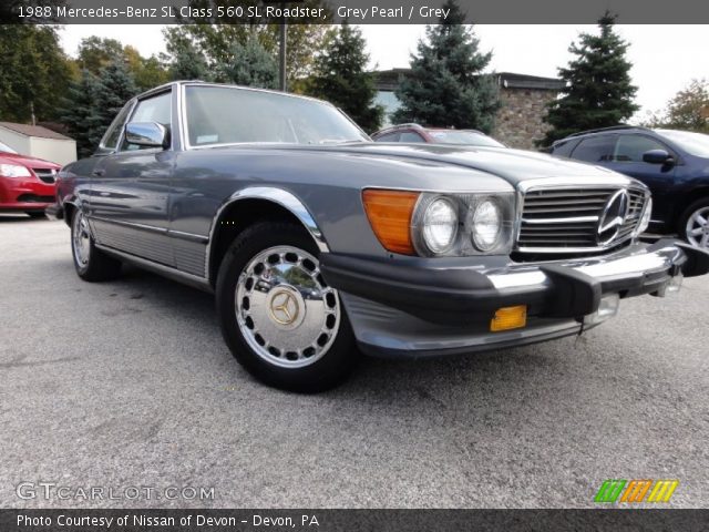 1988 Mercedes-Benz SL Class 560 SL Roadster in Grey Pearl