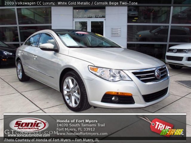 2009 Volkswagen CC Luxury in White Gold Metallic