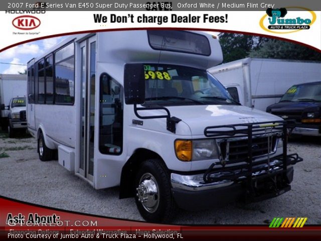 2007 Ford E Series Van E450 Super Duty Passenger Bus in Oxford White