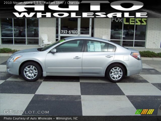 2010 Nissan Altima 2.5 S in Radiant Silver