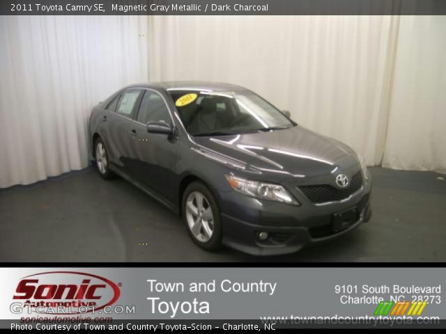 2011 Toyota Camry SE in Magnetic Gray Metallic