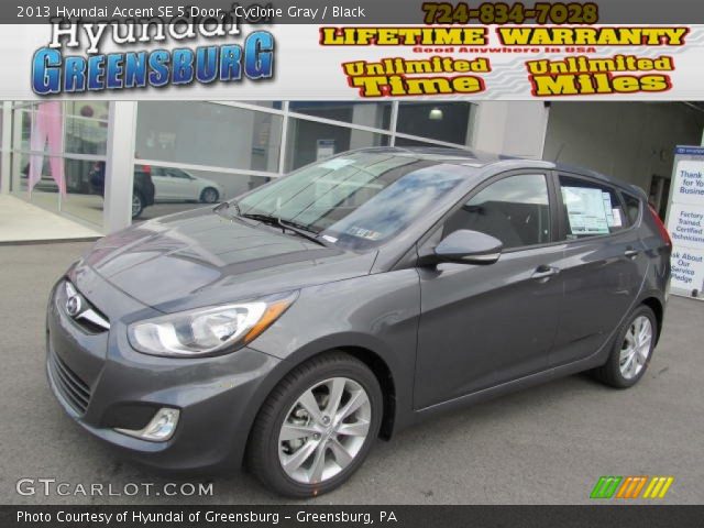 2013 Hyundai Accent SE 5 Door in Cyclone Gray