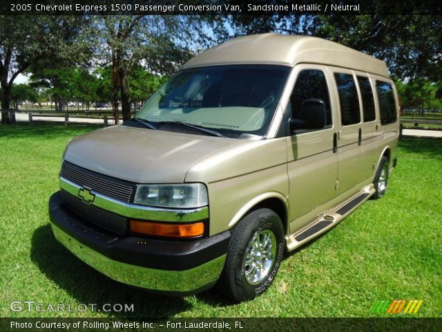 2005 Chevrolet Express 1500 Passenger Conversion Van in Sandstone Metallic