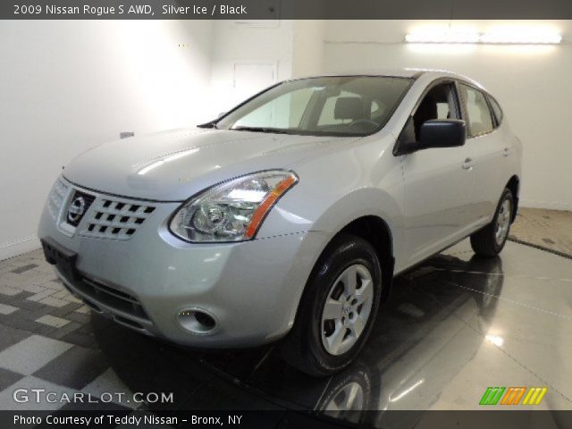2009 Nissan Rogue S AWD in Silver Ice