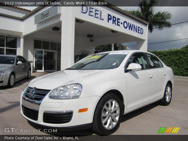 2010 Volkswagen Jetta SE Sedan in Candy White