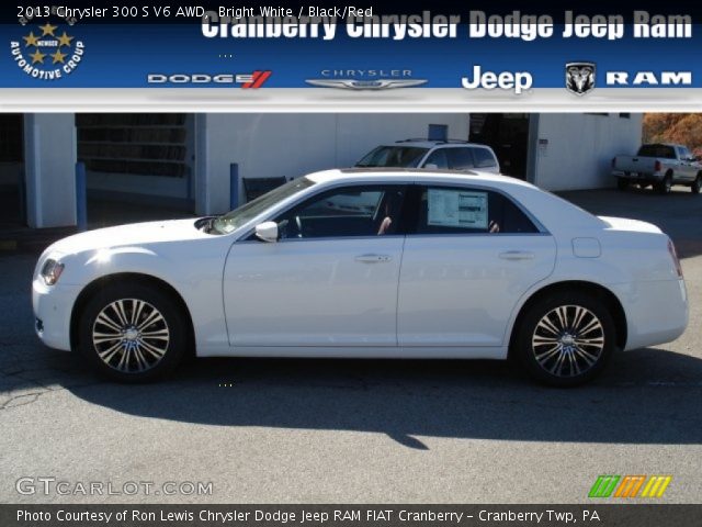 2013 Chrysler 300 S V6 AWD in Bright White