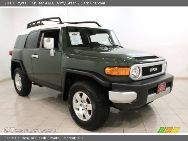 2010 Toyota FJ Cruiser 4WD in Army Green