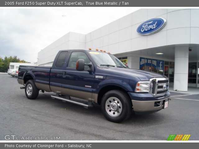2005 Ford F250 Super Duty XLT SuperCab in True Blue Metallic