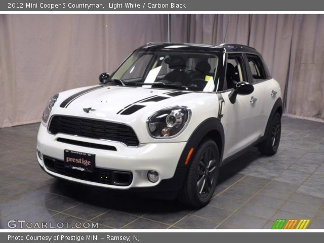 2012 Mini Cooper S Countryman in Light White