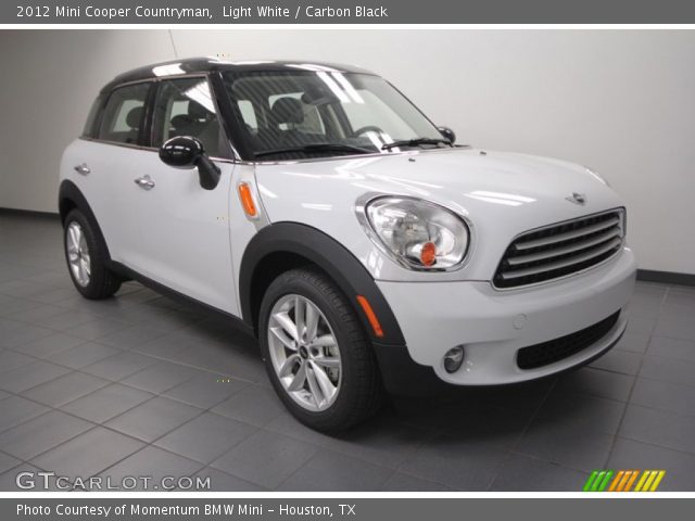 2012 Mini Cooper Countryman in Light White