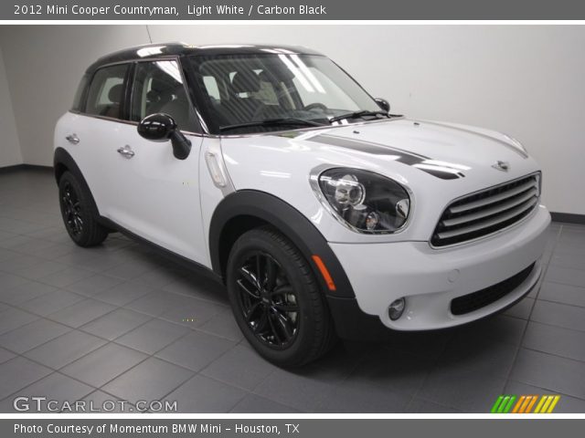 2012 Mini Cooper Countryman in Light White