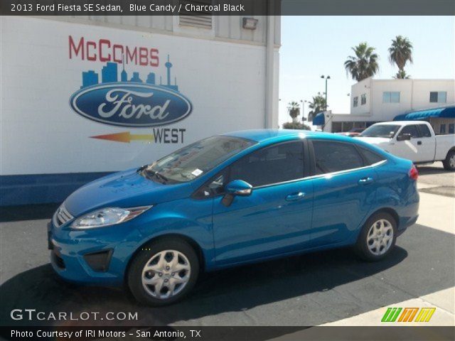 2013 Ford Fiesta SE Sedan in Blue Candy
