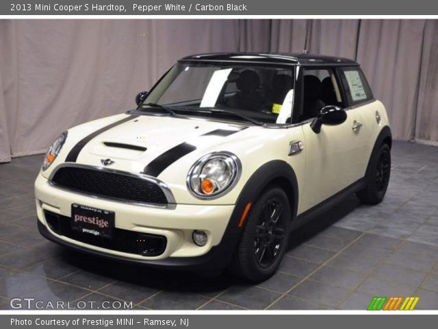 2013 Mini Cooper S Hardtop in Pepper White