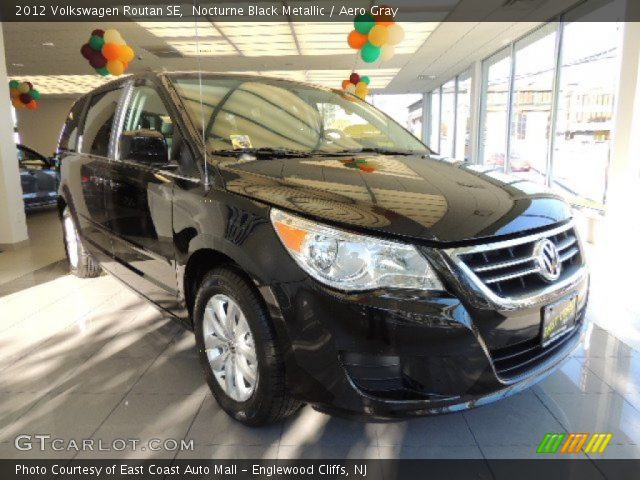 2012 Volkswagen Routan SE in Nocturne Black Metallic