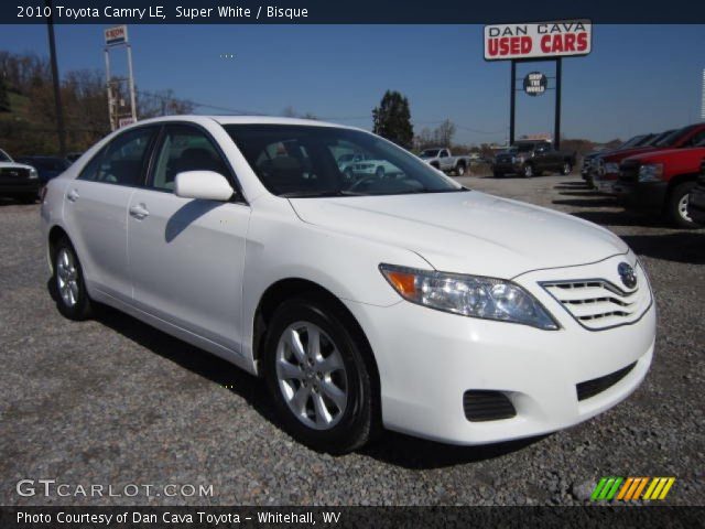 2010 Toyota Camry LE in Super White