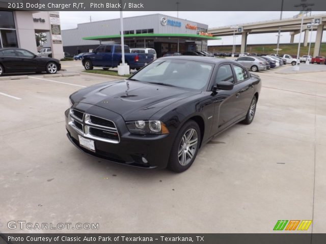 2013 Dodge Charger R/T in Pitch Black