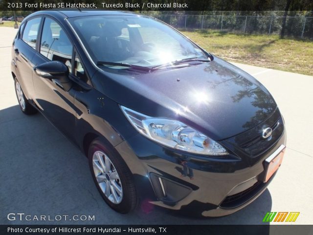 2013 Ford Fiesta SE Hatchback in Tuxedo Black