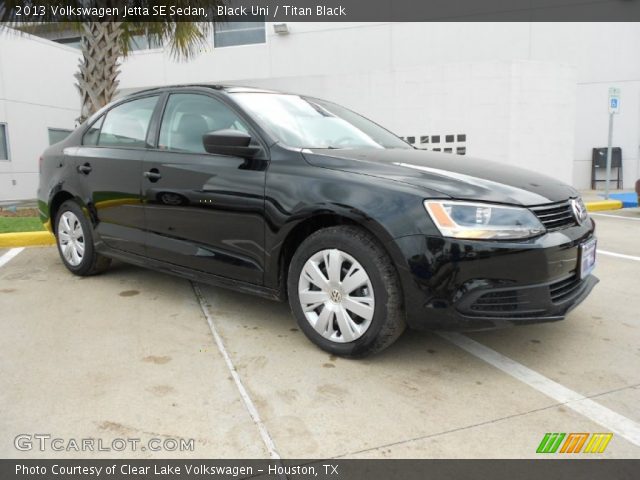 2013 Volkswagen Jetta SE Sedan in Black Uni