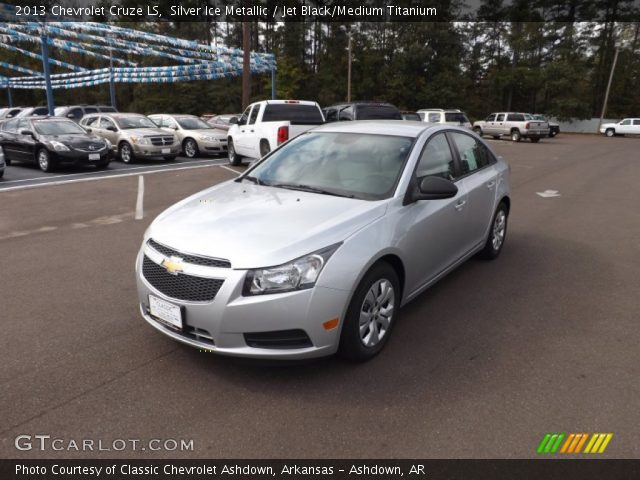 2013 Chevrolet Cruze LS in Silver Ice Metallic