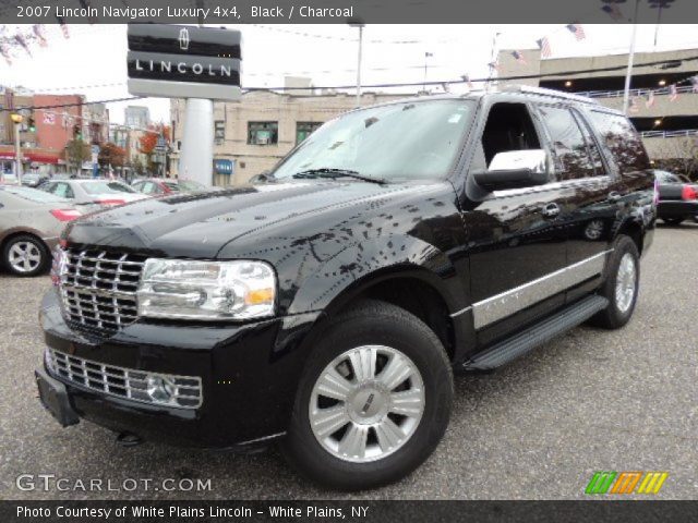 2007 Lincoln Navigator Luxury 4x4 in Black