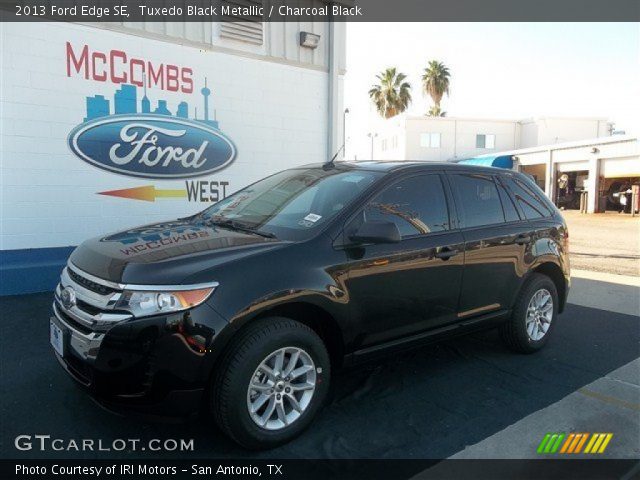 2013 Ford Edge SE in Tuxedo Black Metallic